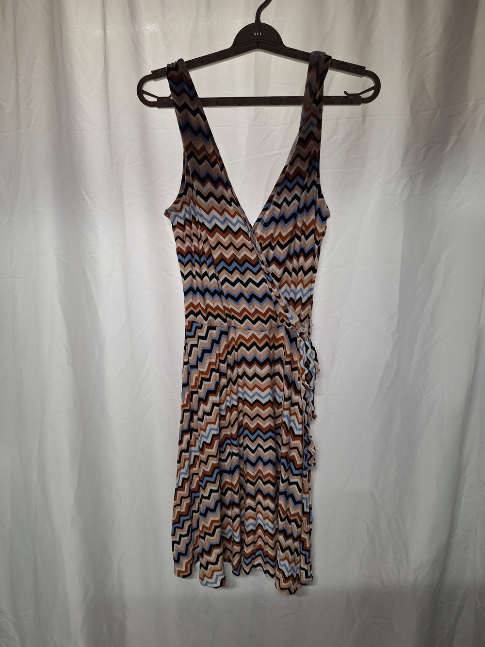 Sleeveless Chevron Dress in Blue and Brown